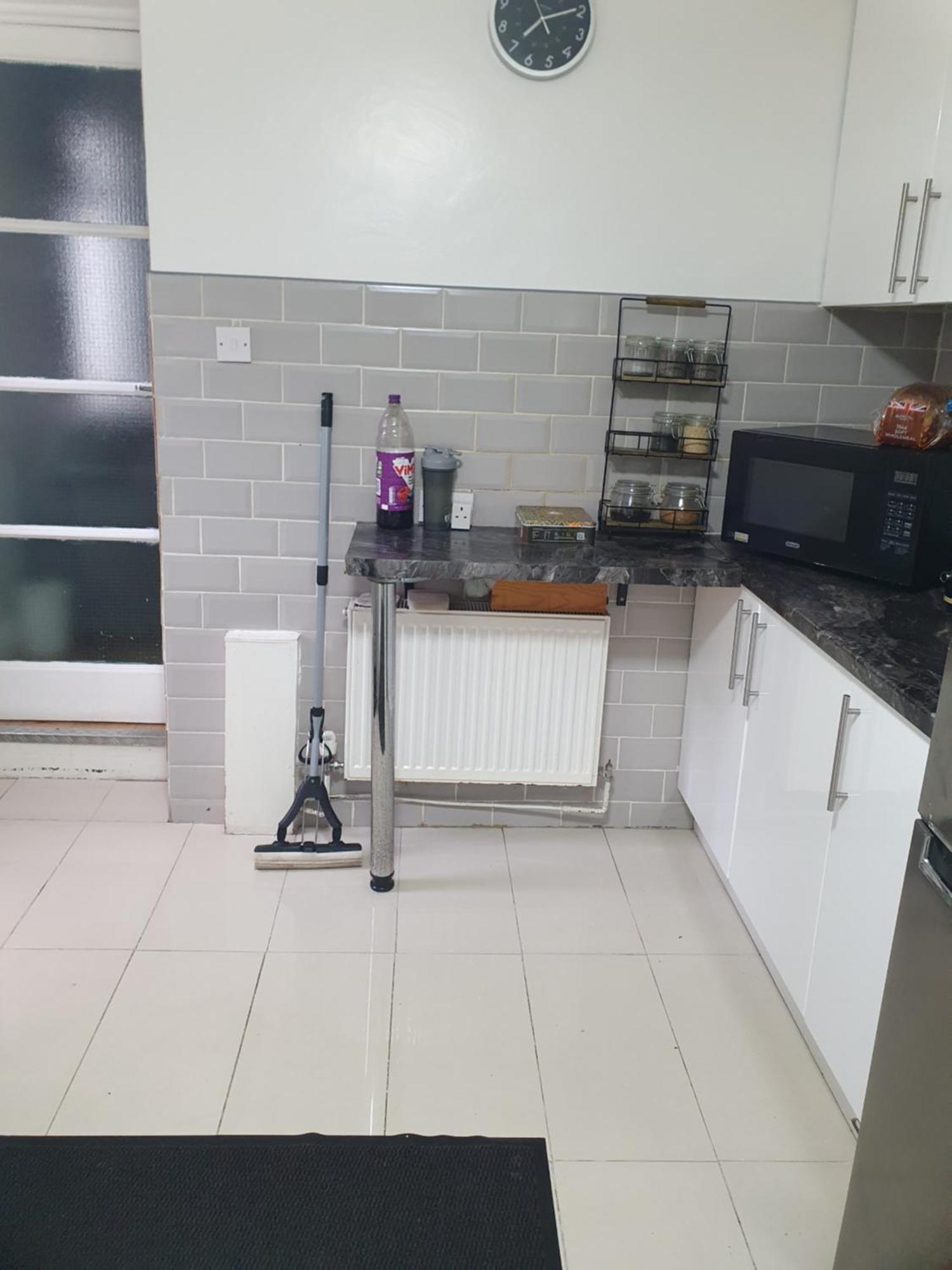 Private Room In Кардиф Екстериор снимка