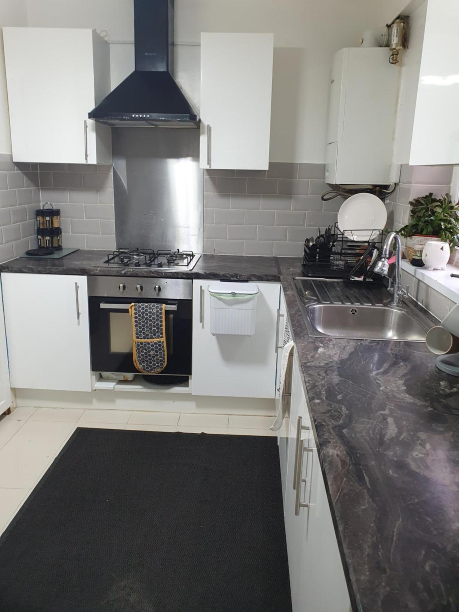 Private Room In Кардиф Екстериор снимка