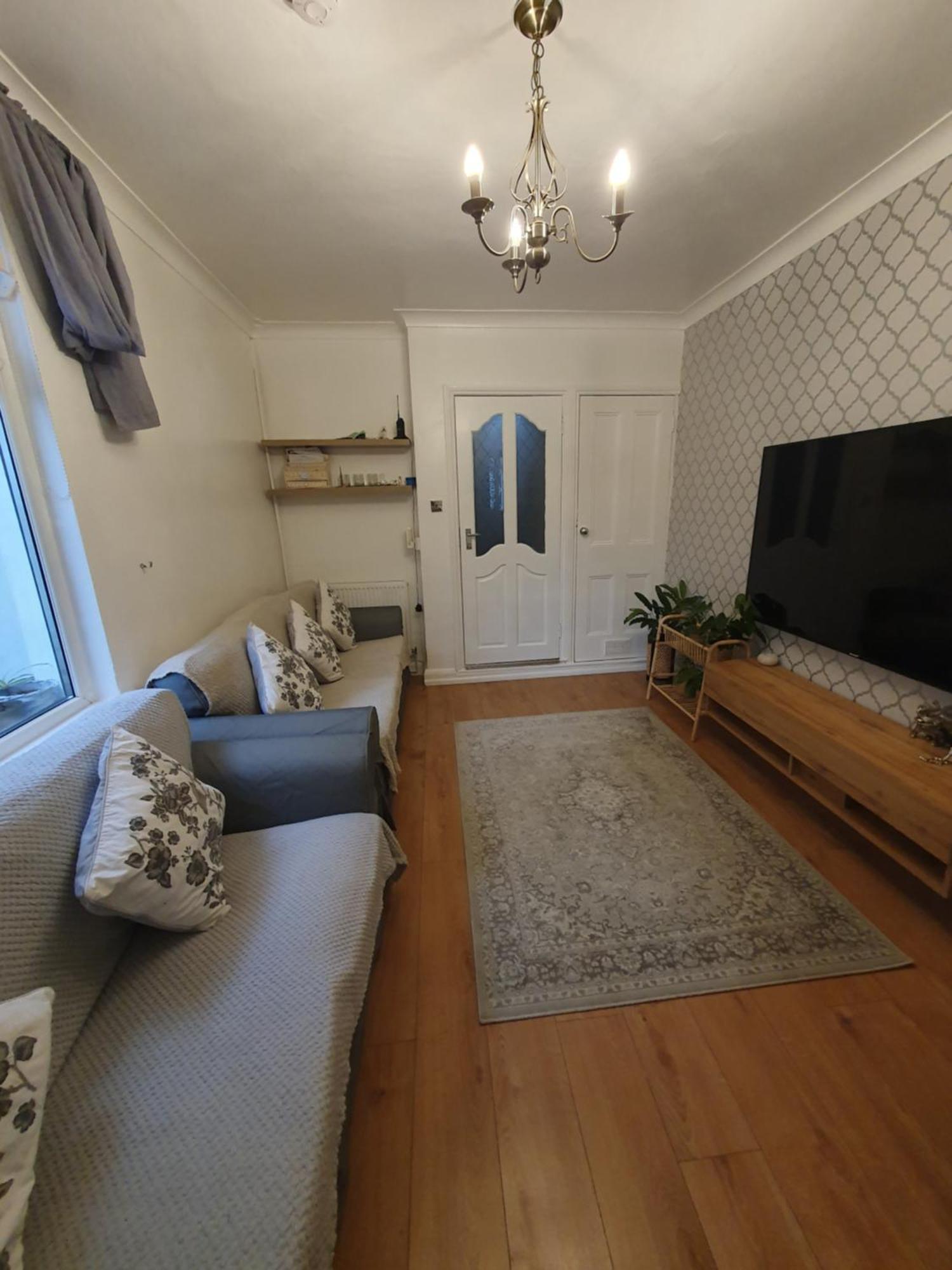 Private Room In Кардиф Екстериор снимка